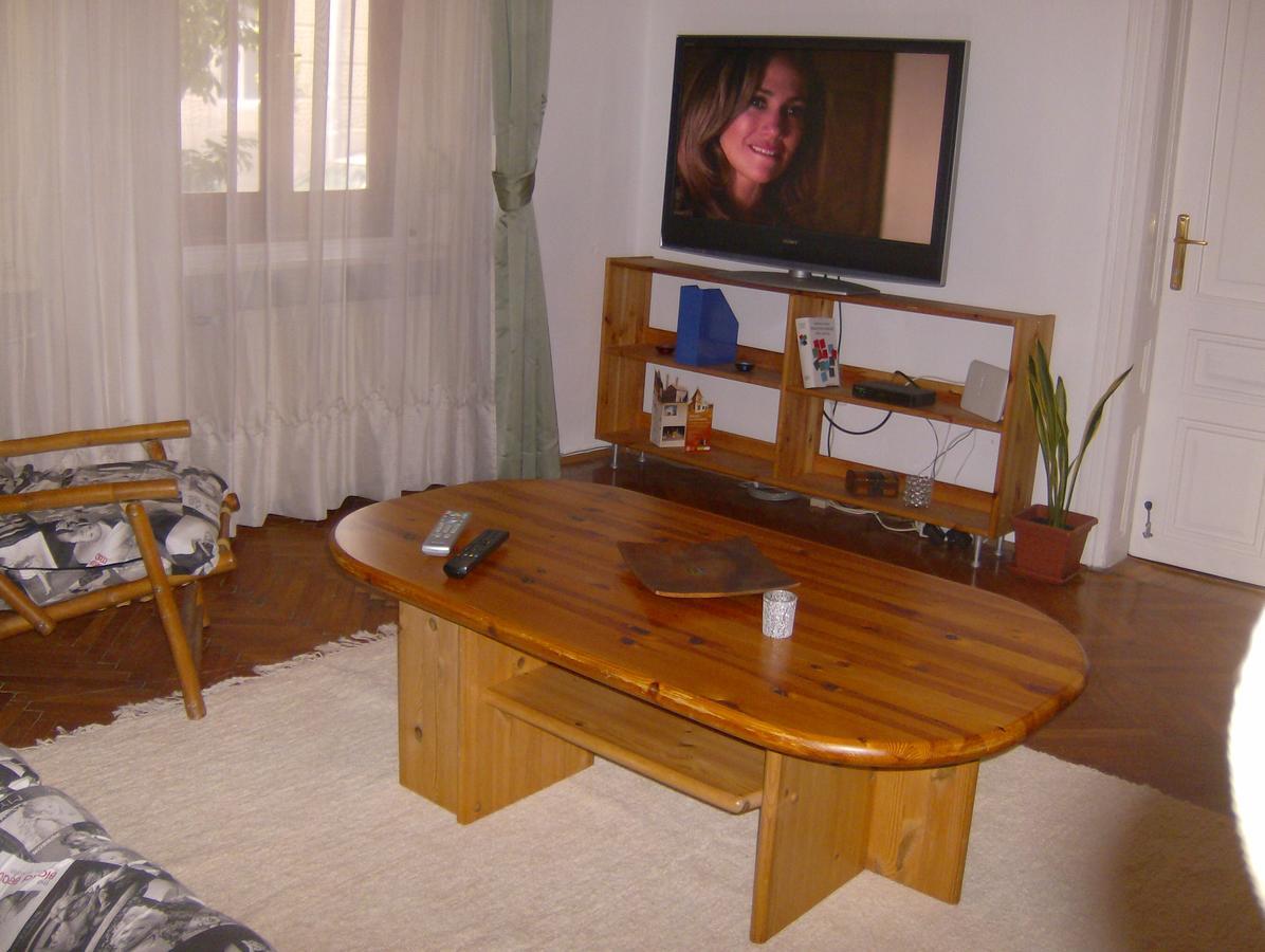 Csapd Le Csacsi Vendeghaz Hotel Pecs Bagian luar foto